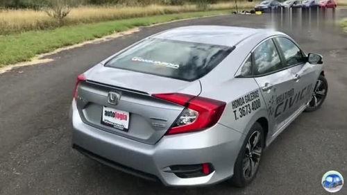 国产思域麋鹿测试视频,极限操控挑战，性能解析与对比